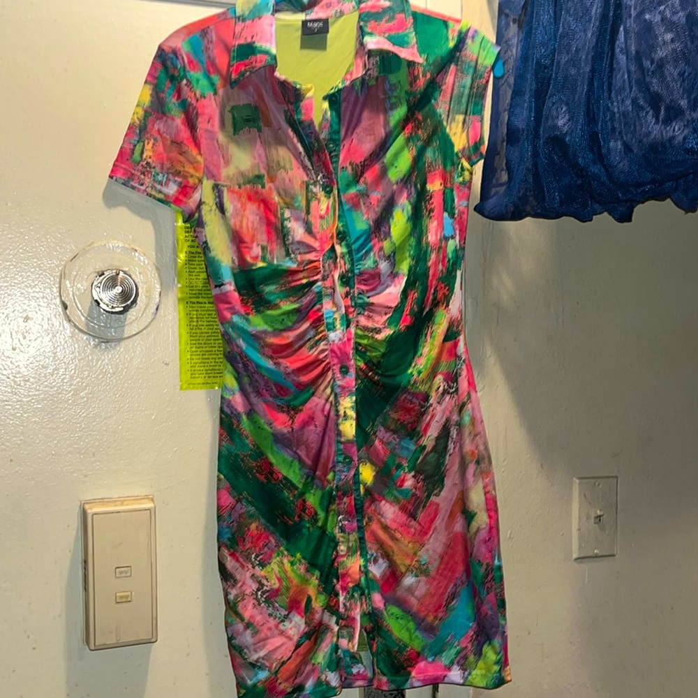 Pink and green button up dress with collar size small worn once